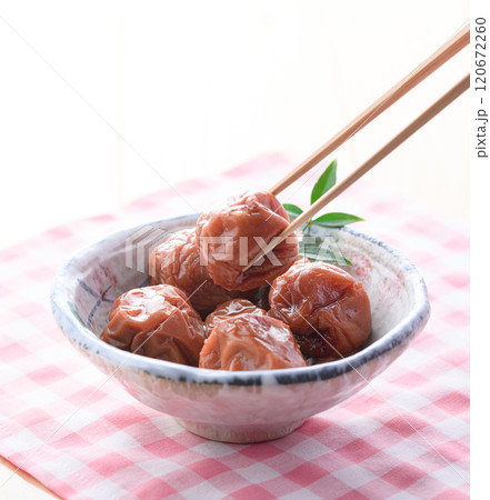 梅干し 紀州南高梅 （ 白干し梅 ） 塩だけで漬けた昔ながらの酸っぱくて塩辛い梅干し 120672260