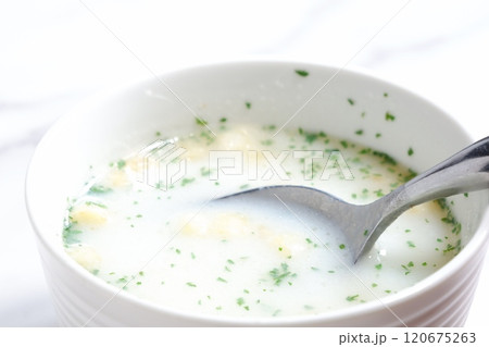 じゃがいもと野菜のポタージュ じゃがいもと野菜のポタージュ 120675263