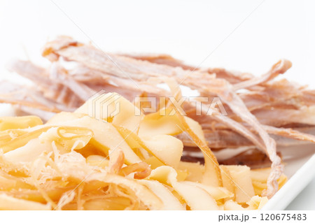 イカのおつまみの盛り合わせのクローズアップ イカのおつまみの盛り合わせのクローズアップ 120675483