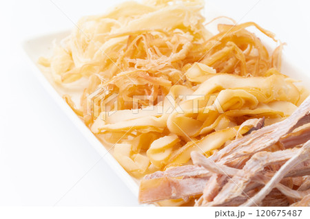 イカのおつまみの盛り合わせのクローズアップ イカのおつまみの盛り合わせのクローズアップ 120675487