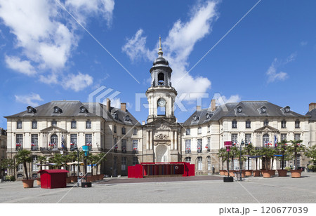 The city hall of Rennes 120677039