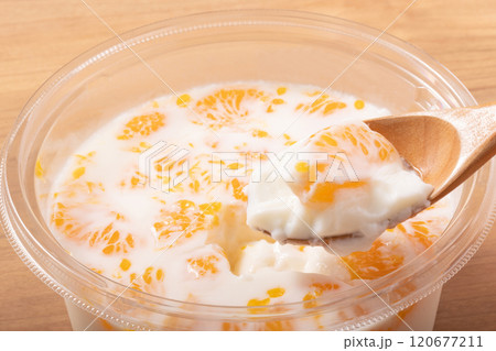 みかん　ミルクゼリー　［北海道産　牛乳］ 120677211