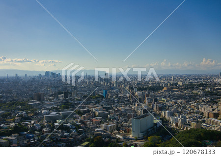 快晴の東山タワーから見下ろした名古屋市の都市風景 120678133