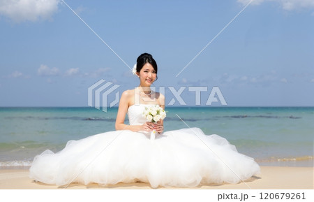 南国の美しいビーチと花嫁　前撮り 120679261