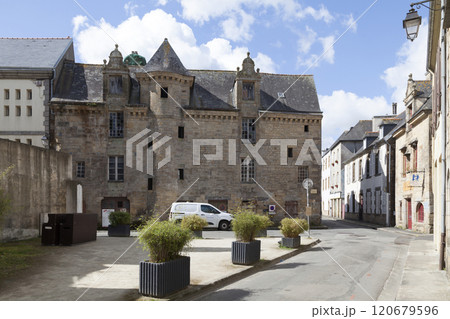 The Duthoya house in Landerneau 120679596