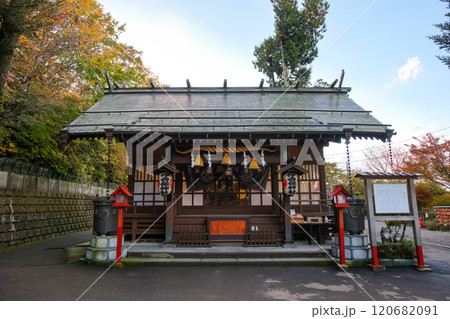 群馬県渋川市 秋の伊香保神社 120682091