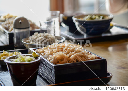 蕎麦屋で食べる ざる蕎麦 盛り蕎麦 せいろ蕎麦 蕎麦屋で食べる ざる蕎麦 盛り蕎麦 せいろ蕎麦 120682218