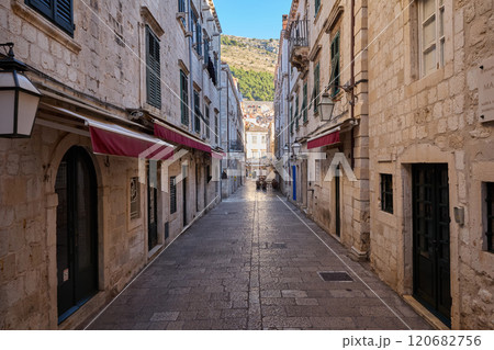 Street of Dubrovnik old town, Croatia 120682756