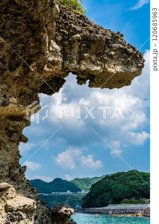 りんご岩(傘岩)柿泊海岸 ながさきサンセットロード 【長崎市】 りんご岩(傘岩)柿泊海岸 ながさきサンセットロード 【長崎市】 120685963