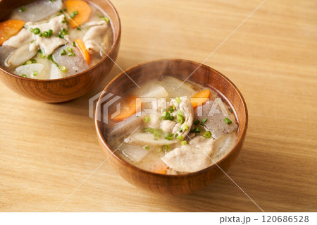 具沢山の豚汁 120686528