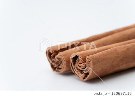シナモンスティックの先端のクローズアップ シナモンスティックの先端のクローズアップ 120687119