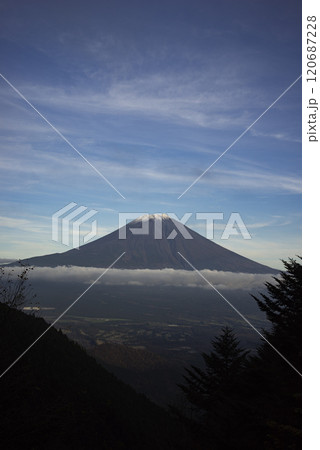 富士宮市から見た富士山 120687228