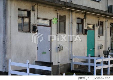 二階建ての長屋住宅 イメージ 二階建ての長屋住宅 イメージ 120687562