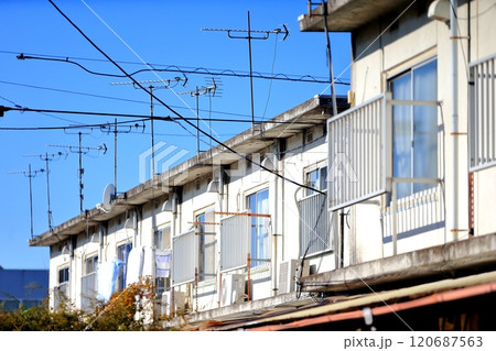 二階建ての長屋住宅 イメージ 二階建ての長屋住宅 イメージ 120687563