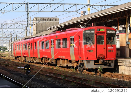 【JR九州】キハ200形(鹿児島本線:鳥栖駅) 【JR九州】キハ200形(鹿児島本線:鳥栖駅) 120691253