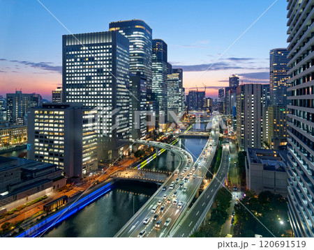 大阪中之島 完成した堂島浜タワーからの夜景 120691519