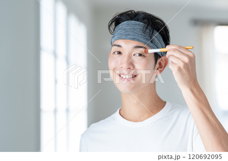若い男性　美容　メンズビューティー 120692095