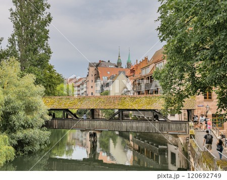 Hangmans Bridge Henkersteg  in the center of the old town of Nuremberg. 120692749