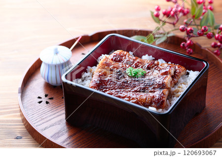 うなぎかば焼きそっくり！ちくわのうな重　（ なんちゃってうなぎ ） 120693067