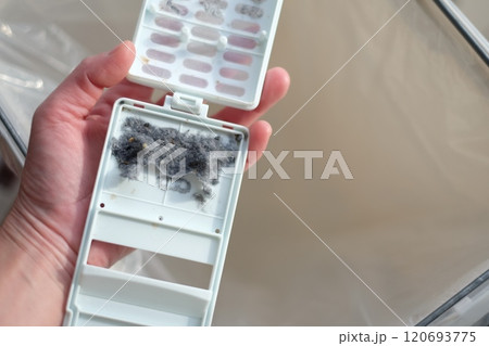 洗濯槽と糸くずフィルター 120693775