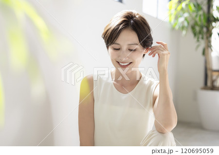 ビューティーイメージ　女性のポートレート 120695059