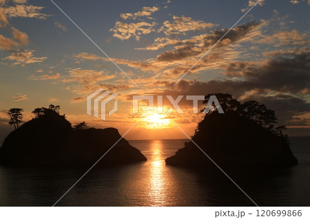 海に沈む夕日 海に沈む夕日 120699866