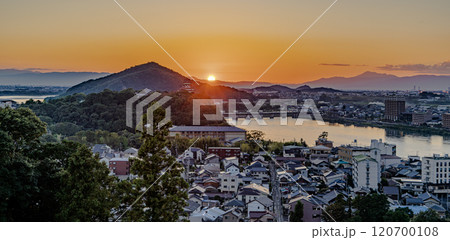 犬山成田山から見た夕暮れの景色 犬山成田山から見た夕暮れの景色 120700108