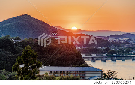 犬山成田山から見た夕暮れの景色 120700274