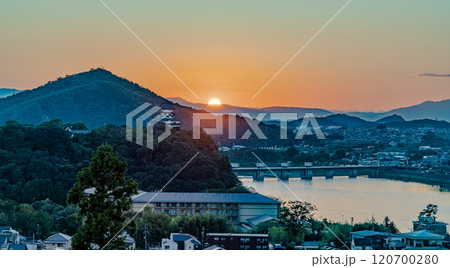 犬山成田山から見た夕暮れの景色 120700280