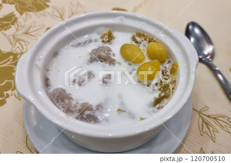 A serving of Orh Nee, popular delicious traditional teochew sweet dessert consisting yam and gingko. 120700510