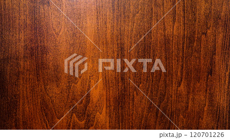 美しい木目の木の素材写真。本物の木。職人によって美しく塗装されたブナ材。 美しい木目の木の素材写真。本物の木。職人によって美しく塗装されたブナ材。 120701226