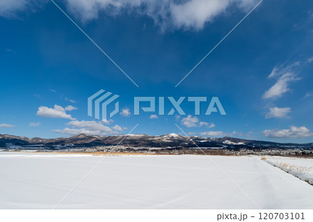 北の雪原 120703101
