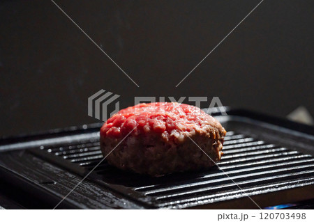 和牛　生バーグ 120703498