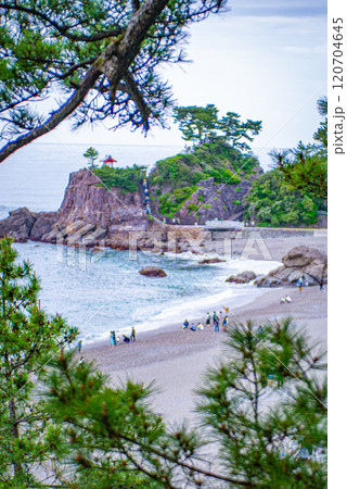 高知県桂浜の昼景 120704645