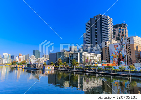 東京　品川区　新東海橋から見た 天王洲運河 120705183