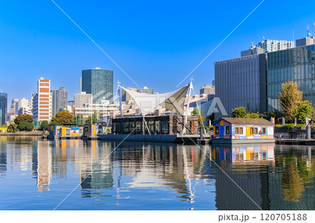 東京 品川区 天王洲運河水辺広場 から見た 天王洲運河 東京 品川区 天王洲運河水辺広場 から見た 天王洲運河 120705188