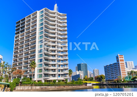 東京　品川区　天王洲運河沿いに立つ高層マンション 120705201