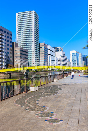 東京　品川区　天王洲運河に架かる 楽水橋 120705211