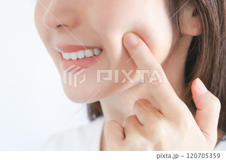 スキンケア　アンチエイジングイメージ 120705359