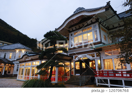 富士屋ホテル 120706768