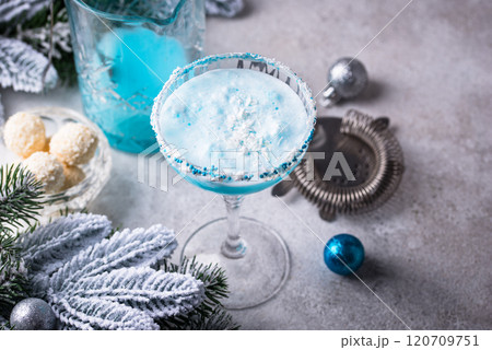 Christmas cocktail with blue curacao 120709751
