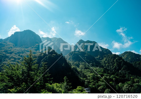 夏の長野県、雄大な山々 夏の長野県、雄大な山々 120716520