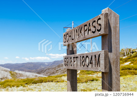 Schlink Pass Landscape in Kosciuszko National Park in Australia 120716944