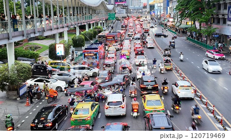 タイの渋滞 120719469
