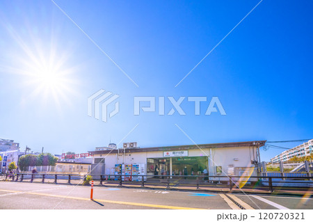 日本の川崎都市景観　東急電鉄　梶が谷駅などを望む＝22日 120720321