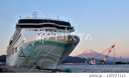 清水港(客船と富士山)241125pm4:19-3 清水港(客船と富士山)241125pm4:19-3 120721112
