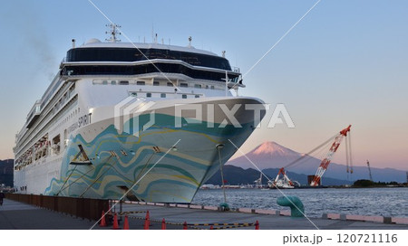 清水港(客船と富士山)241125pm4:20-4 清水港(客船と富士山)241125pm4:20-4 120721116
