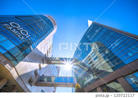 日本の川崎都市景観 溝の口駅（武蔵溝ノ口駅）前などを望む。新時代に希望の光…＝22日 120722117