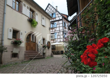 フランス　エギスハイムの街並み 120725050