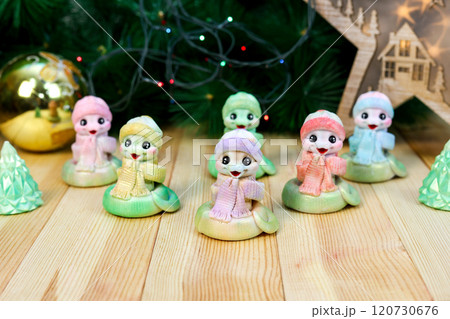 Handcrafted Soap Snake Figurines: Embracing the Spirit of the 2025 Year of the Snake, These Unique Creations Showcase Artistry and Symbolism, Perfect for Celebrating New Beginnings and Cultural 120730676